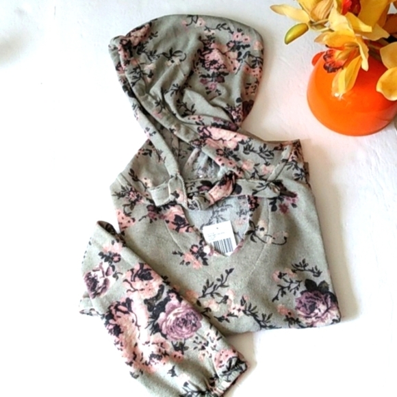 WALLFLOWER FLORAL CROP HOODIE LIGHTWEIGHT SWEATER SIZE MEDIUM NWT - Picture 11 of 13